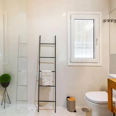 Boutique 200 Mts To Estepona