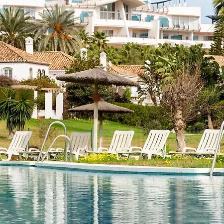 Boutique 200 Mts To Estepona
